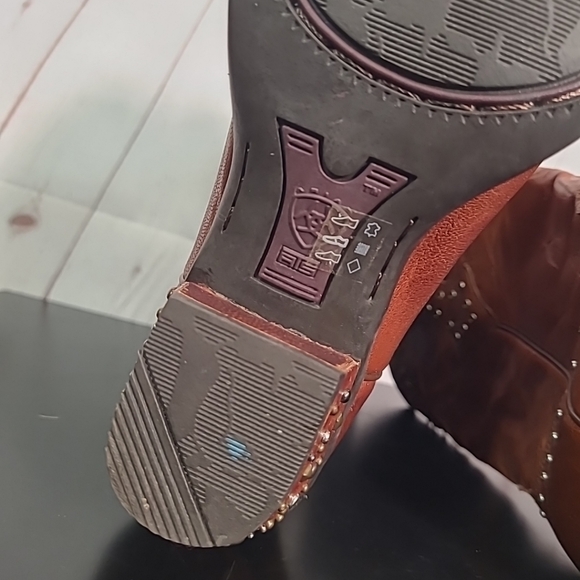 NEW Ariat Cowboy Boots Womens 7 Maple Brown Studded Leather Point Toe Western - Picture 7 of 14